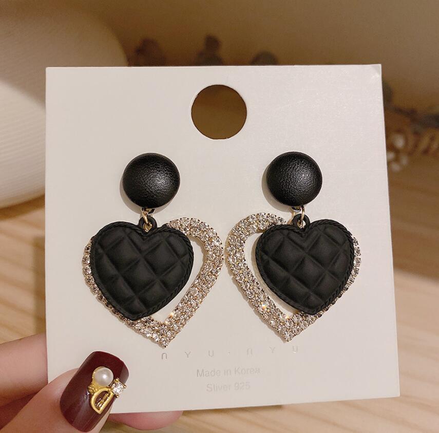 Hollow heart earrings