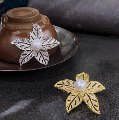 Five-leaf flower brooch