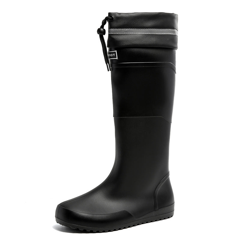 Wearing versatile non-slip rain boots