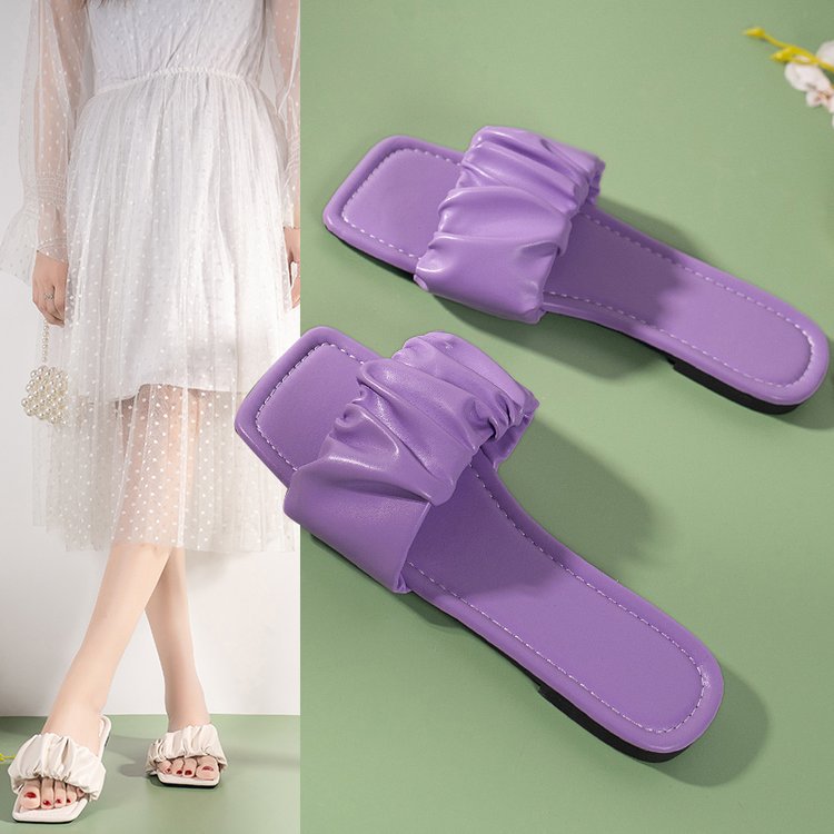 Flat-bottomed toe slippers