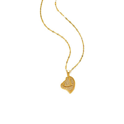 Collar de corazón de titanio para mujer: diseño simple y elegante 