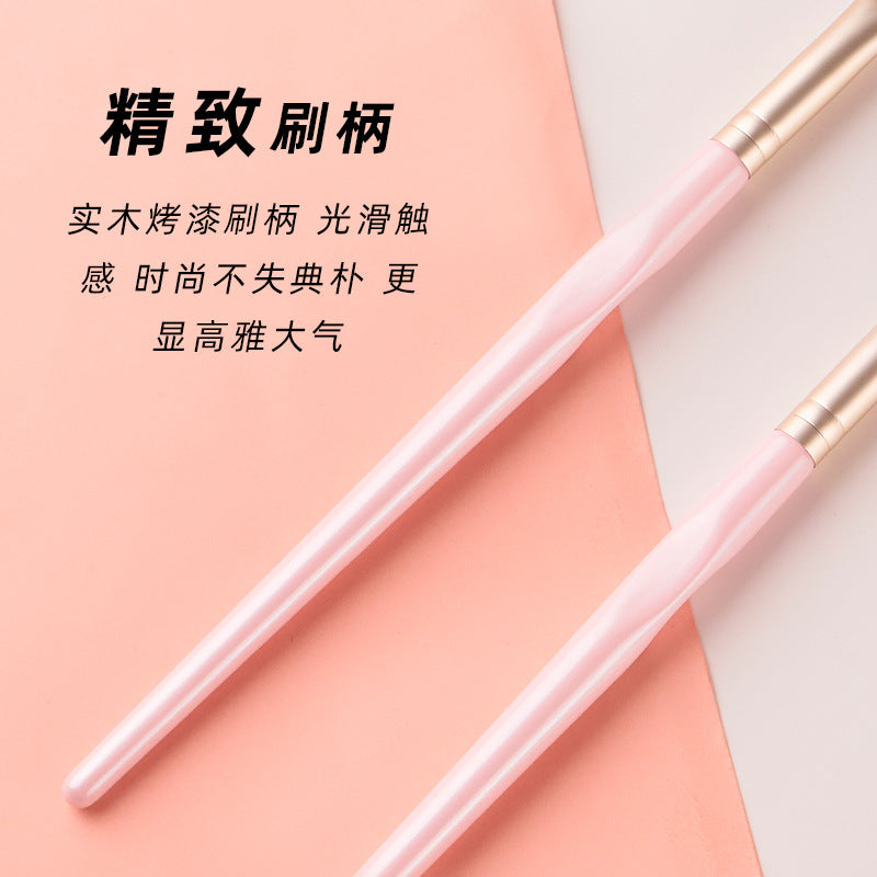 Single Pink Blending Eyeshadow Brush