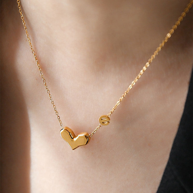 Three-dimensional love letter necklace