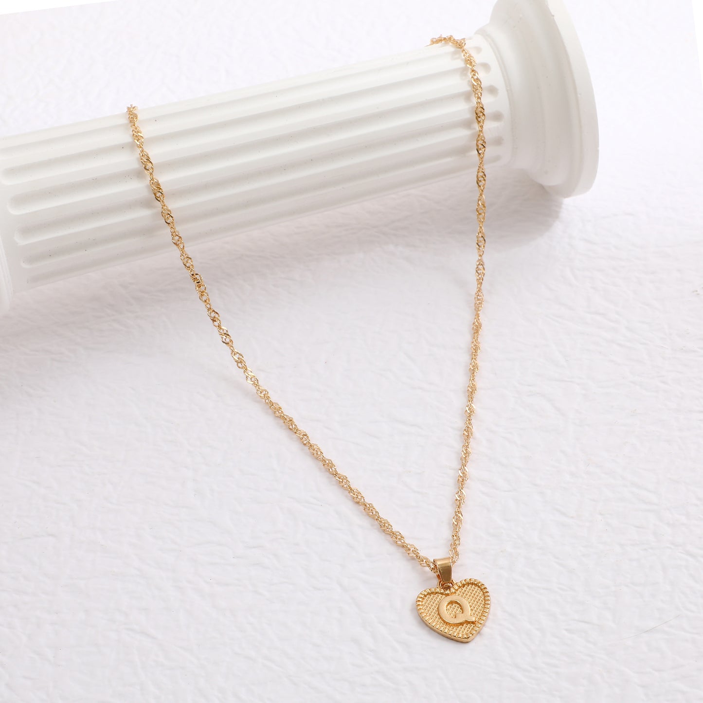 Hot selling heart letter necklace