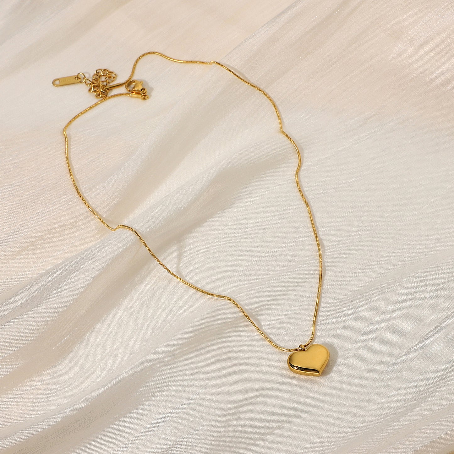 Love Heart Necklace 18K Gold