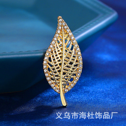 Leaf anti-light brooch