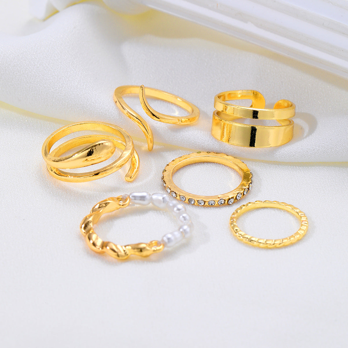 Gold Diamond Pearl Ring Set 6 Pieces