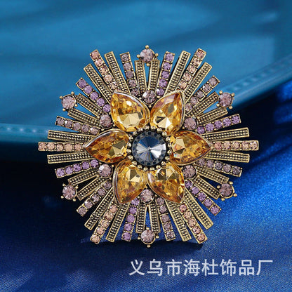 Gorgeous Crystal Glass Brooch