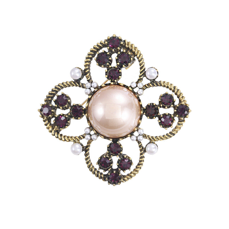 Vintage Crystal Hollow Brooch