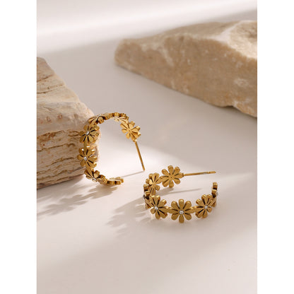 Daisy Pearl C Shape Earrings