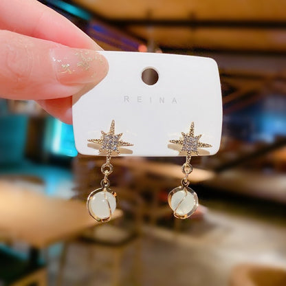 Diamond earrings, opal earrings, women's needles.