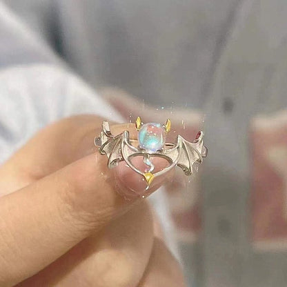 Irregular starburst texture ring