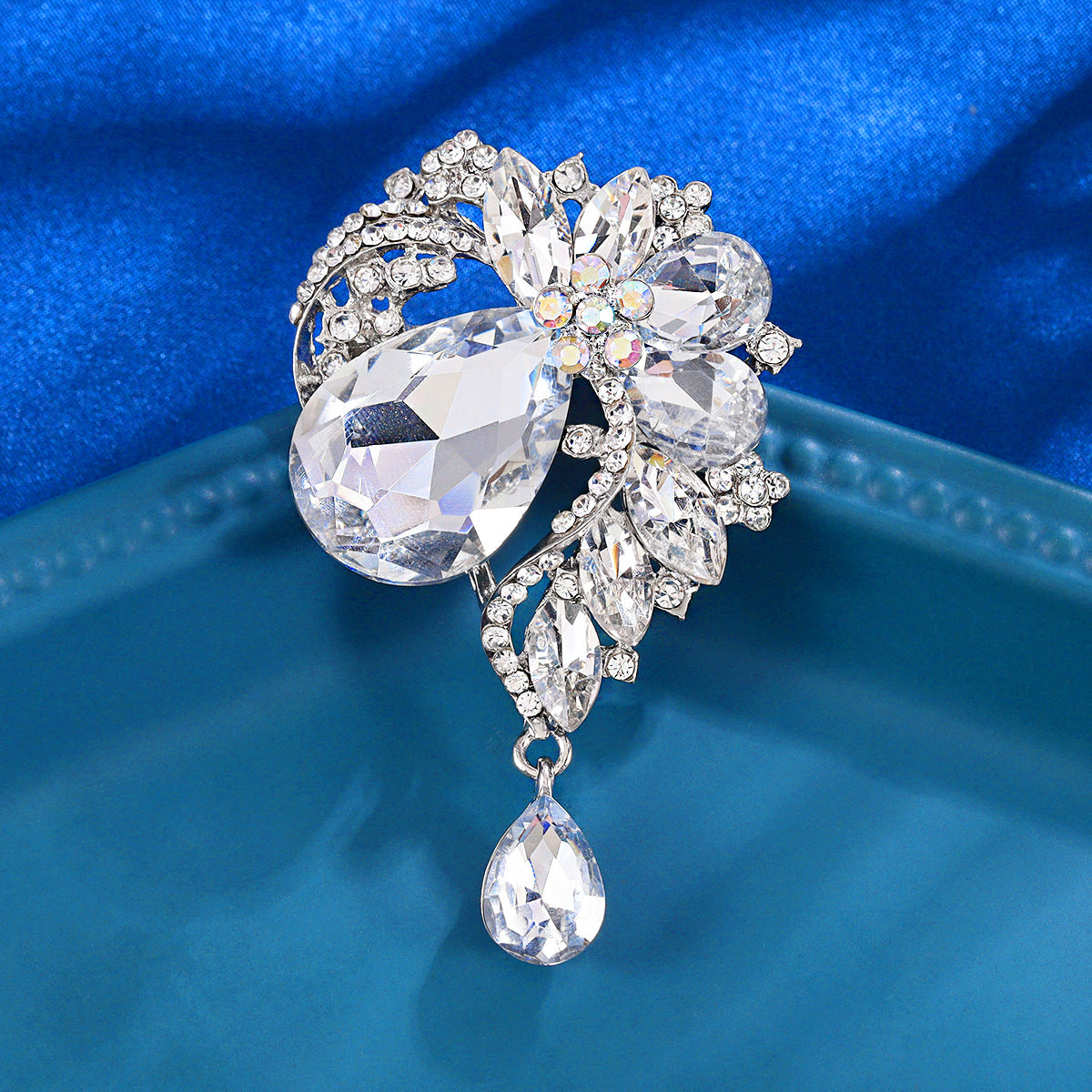 Crystal glass brooch fashion