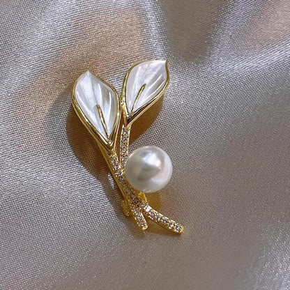 Leaf Pearl Brooch