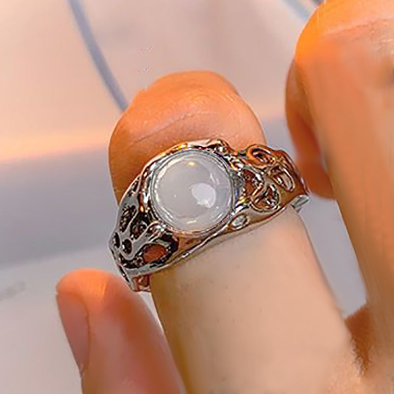 Vintage Moonstone Ring Niche