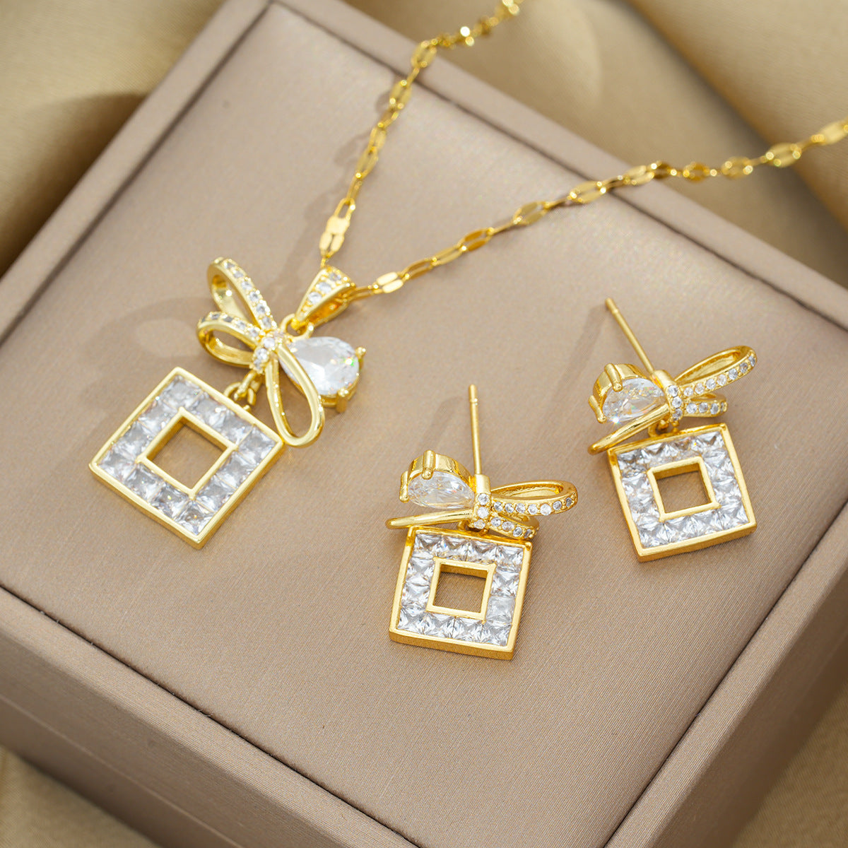 Colorful Zircon Geometric Pendant Necklace Set