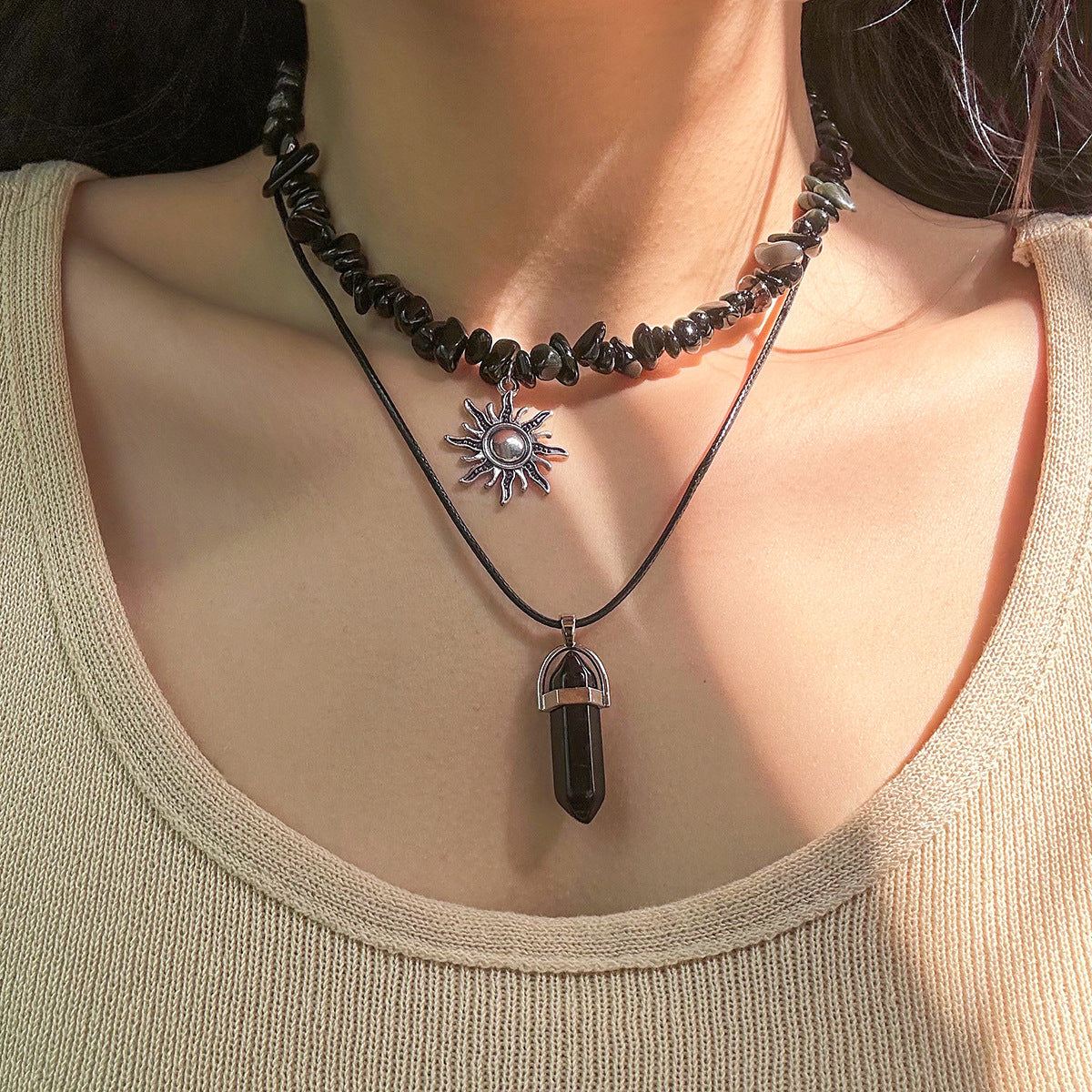 Gravel choker ladies necklace