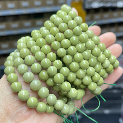 Pulsera de jade verde matcha color natural Alxa. 