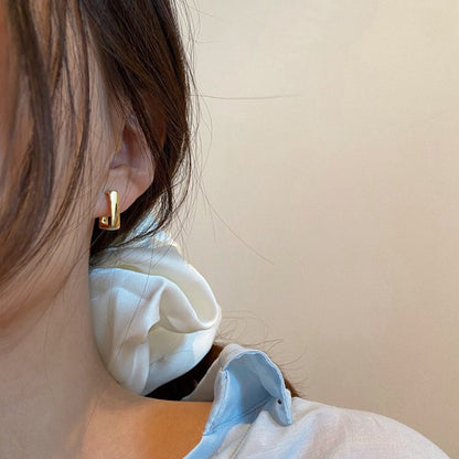 Geometric U-shaped earrings