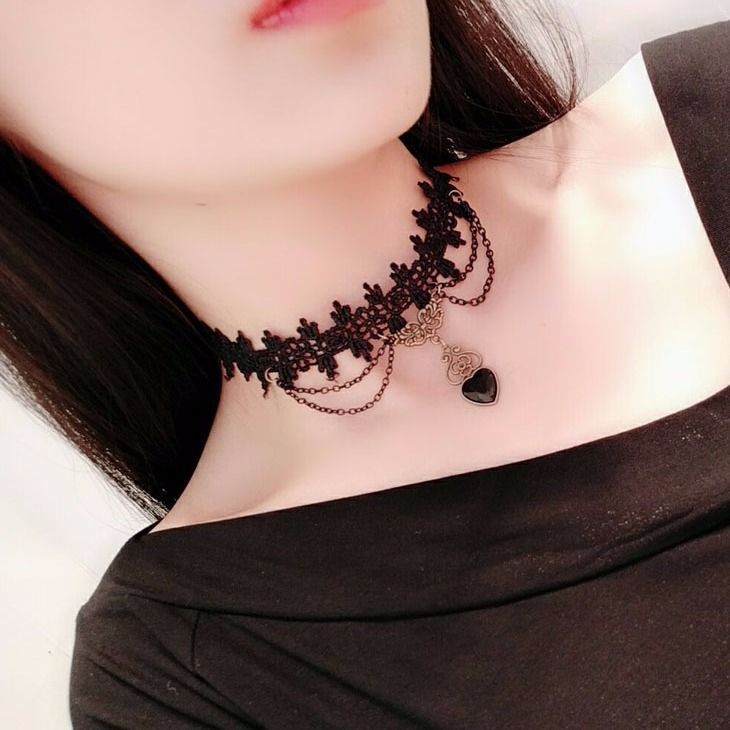 Multi-layer crystal lace necklace choker clavicle chain