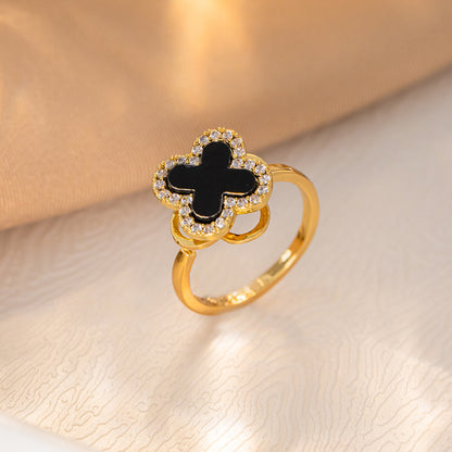 Four-leaf clover rotatable ring