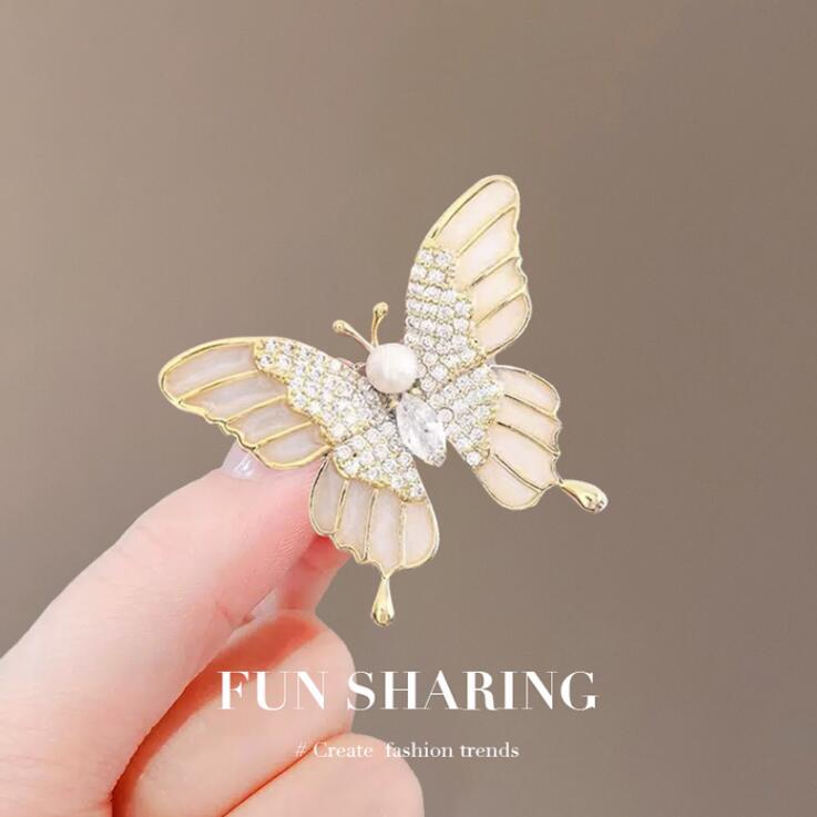 New Diamond Pearl Butterfly Brooch