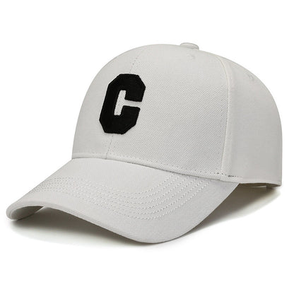 Gorra de pico de pato moderna con bordado de la letra C 