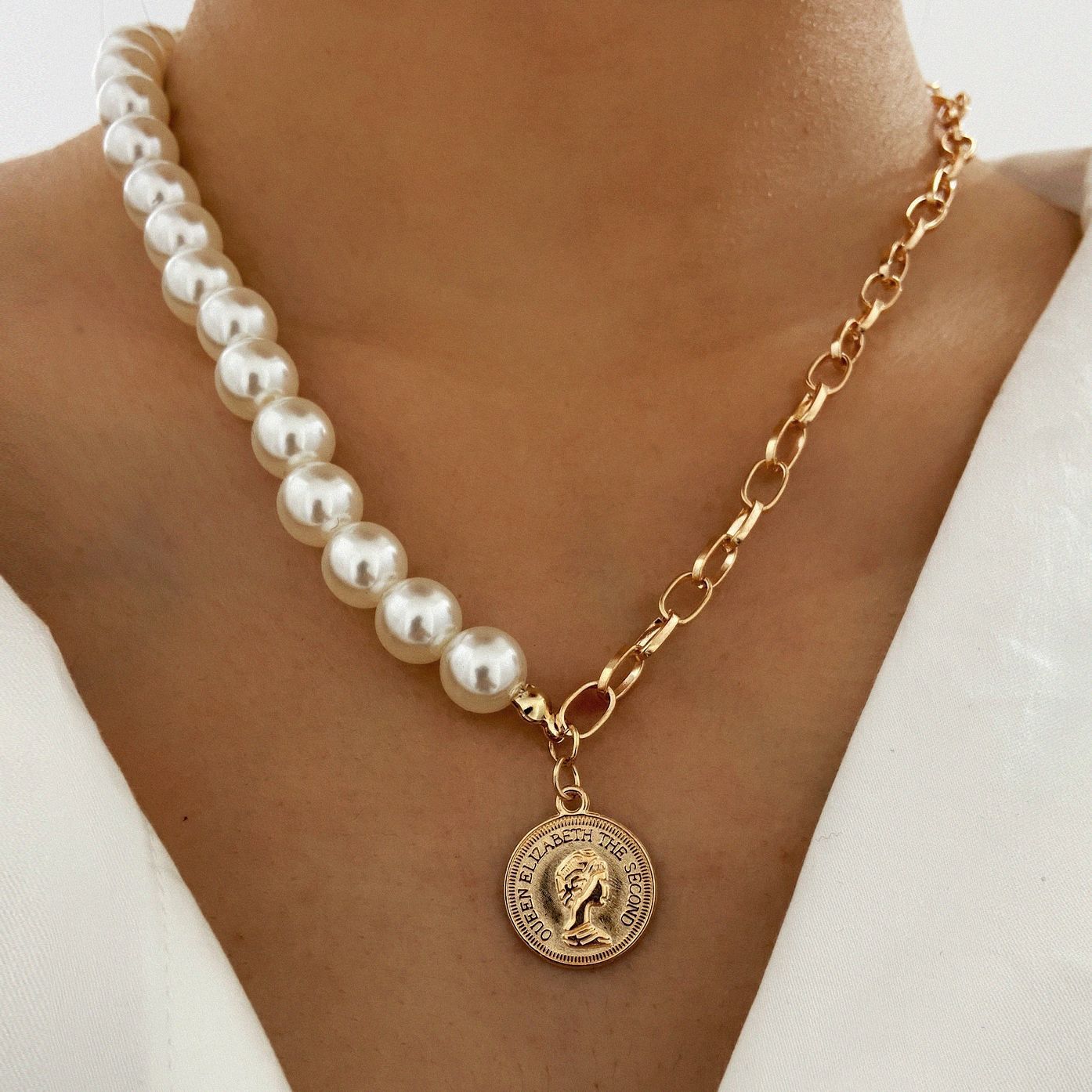 New Coin Head Seal Chain Necklace