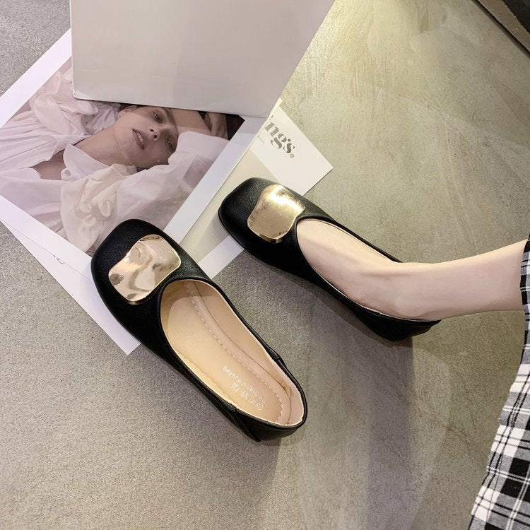 Hot-selling new flat shoes