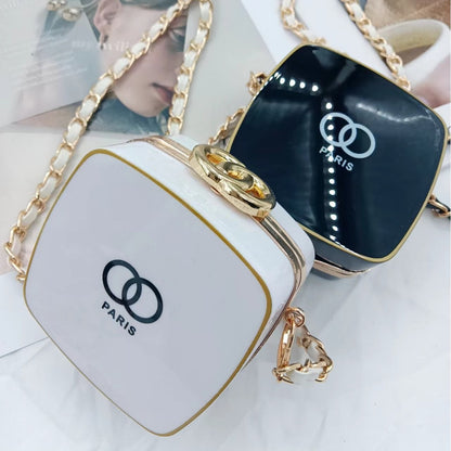 Chain shoulder bag