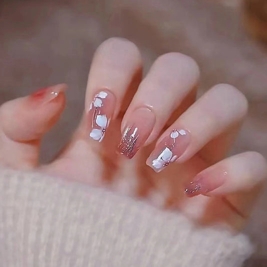 Gradient Translucent Camellia Wearable Nail Tips