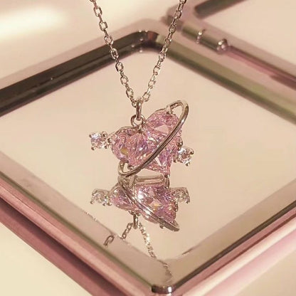 Heart-shaped pink diamond love clavicle necklace