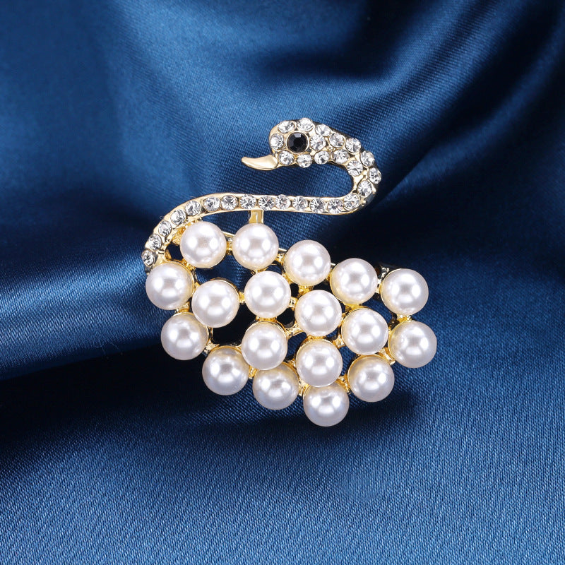 Accessories Little Swan Pearl Brooch