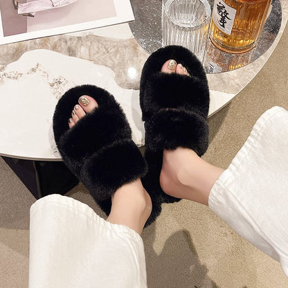 Flat-bottomed large-size slippers to keep warm