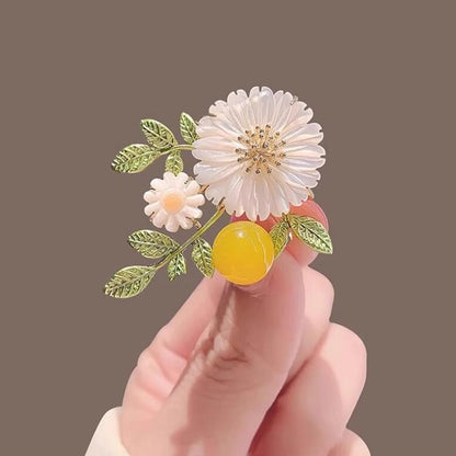 Little Daisy Flower Brooch Pearl