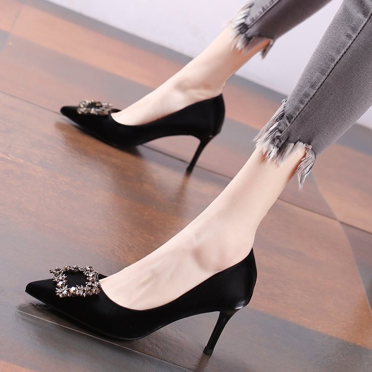 High-heeled suede square buckle shoes