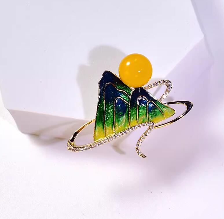 Green enamel thousand miles of rivers and mountains brooch