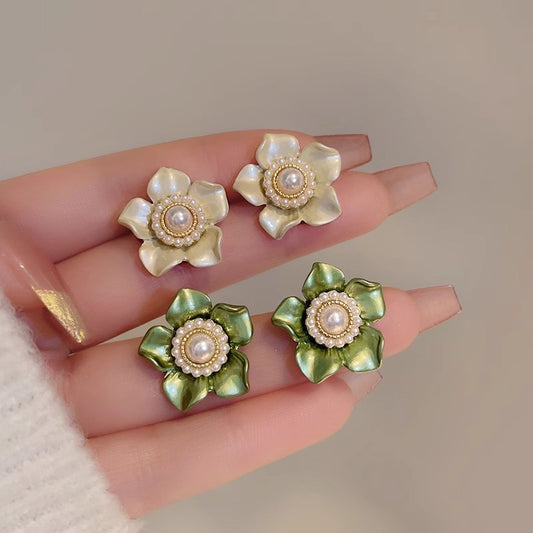 Oil painting style pearl camellia stud earrings