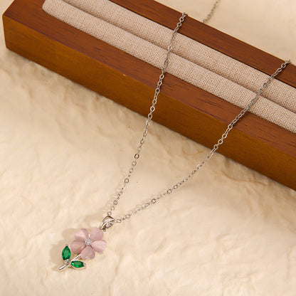 Flower necklace