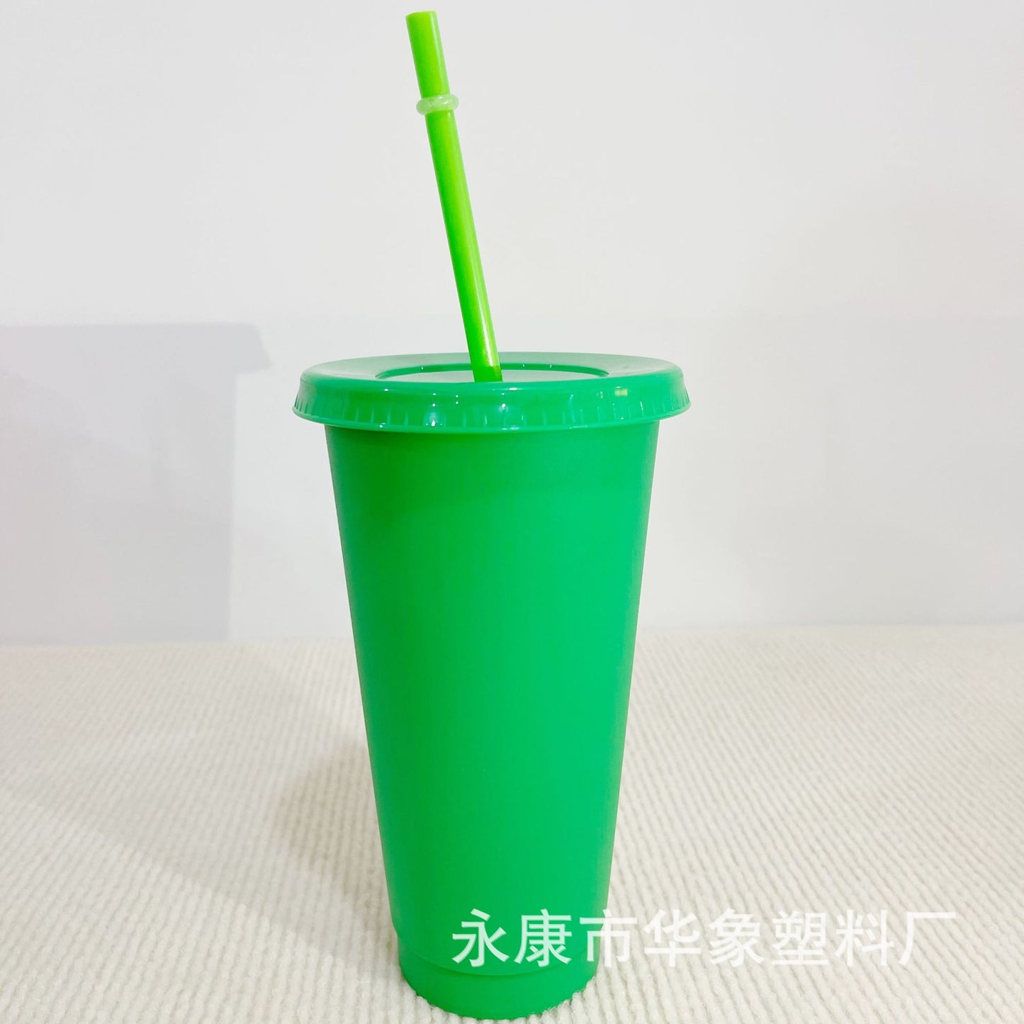 Colorful multi-color single-layer 710M water cup