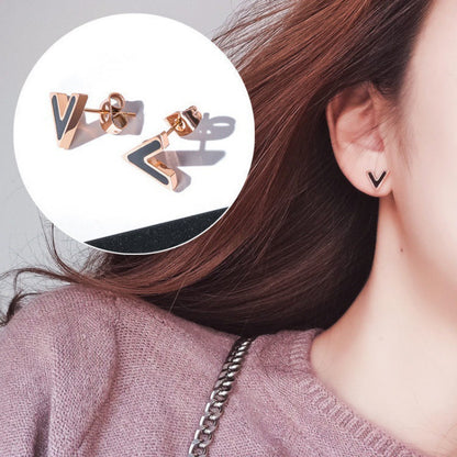 Versatile titanium steel small stud earrings