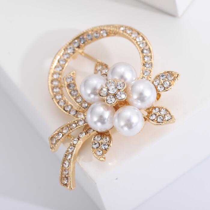 Pearl Flower Fashion Corsage