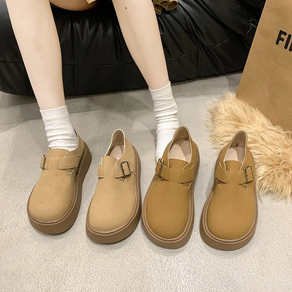 Flat-soled cow suede shoes