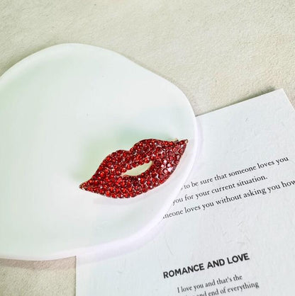 Sexy red lip brooch