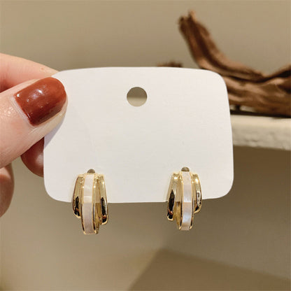 Simple C-shaped stud earrings for women's fashion