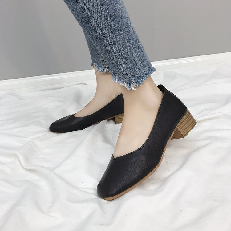 Medium heel retro women's shoes