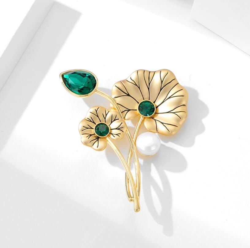 Retro Lotus Leaf Brooch for Women