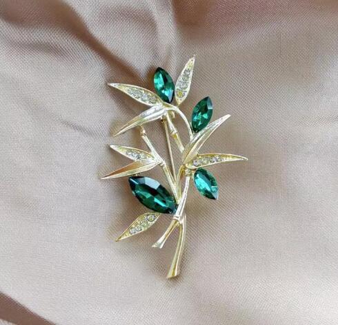 Flash drill full diamond brooch