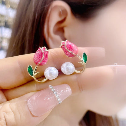 Pendientes de perlas con forma de tulipán