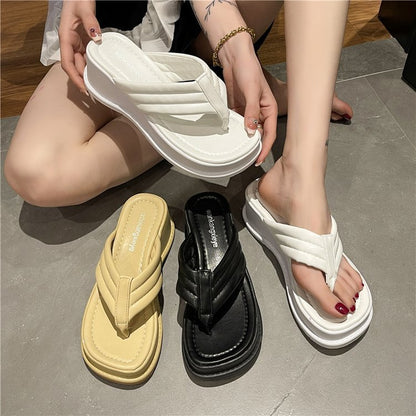 Flip-flops for women's summer outerwear